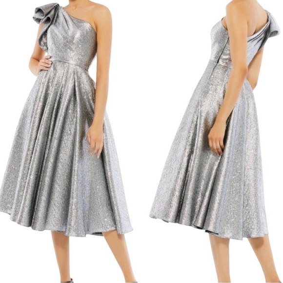 Mac Duggal 67906 Sequin Asymmetrical Ruffle Tiered Gown Women 10 Silver Dress - Picture 1 of 11